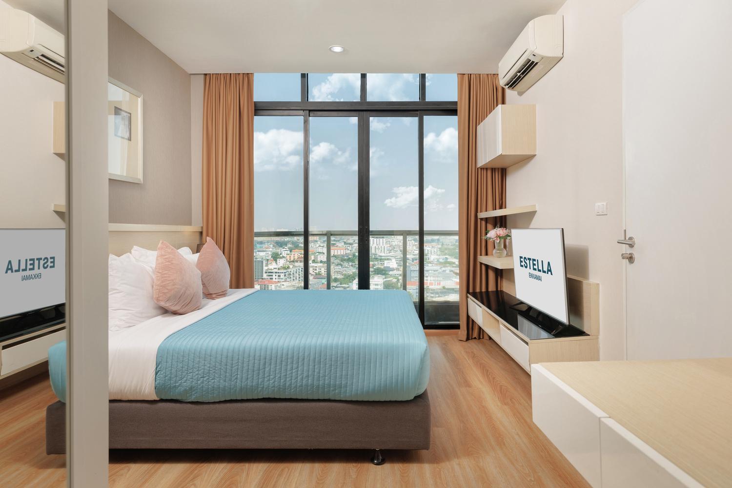 Estella Ekkamai Bangkok Buitenkant foto