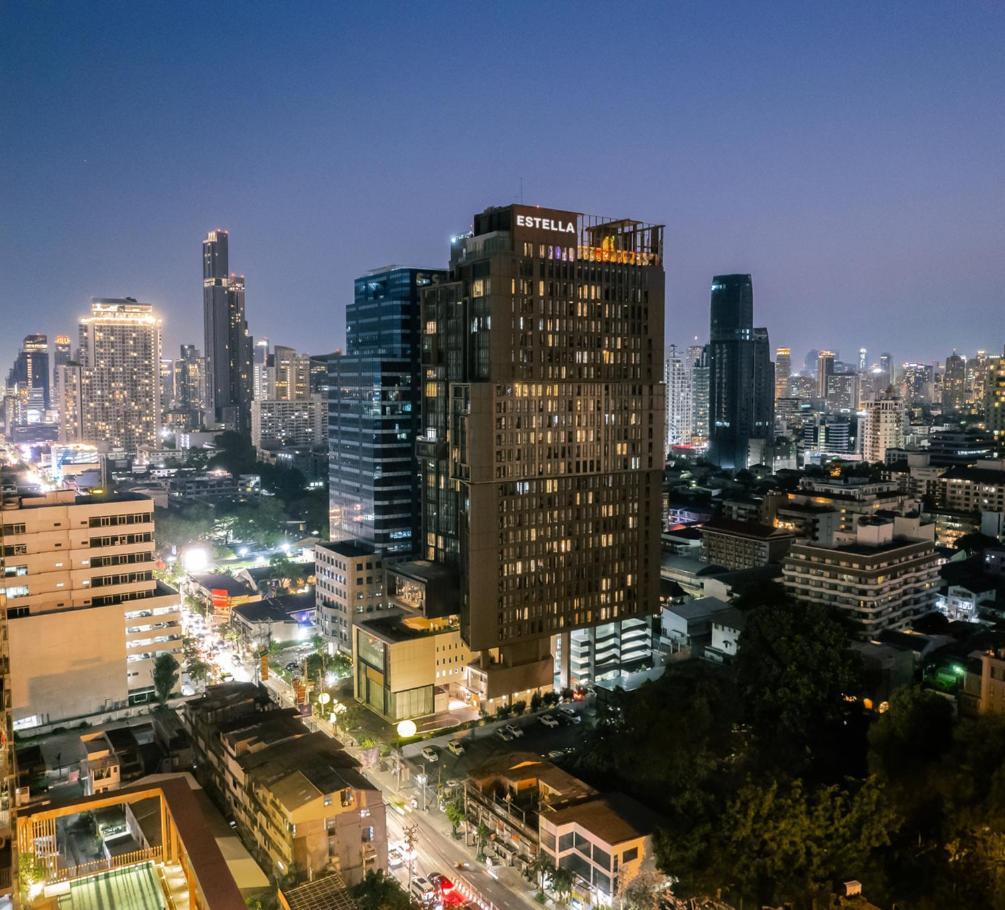 Estella Ekkamai Bangkok Buitenkant foto